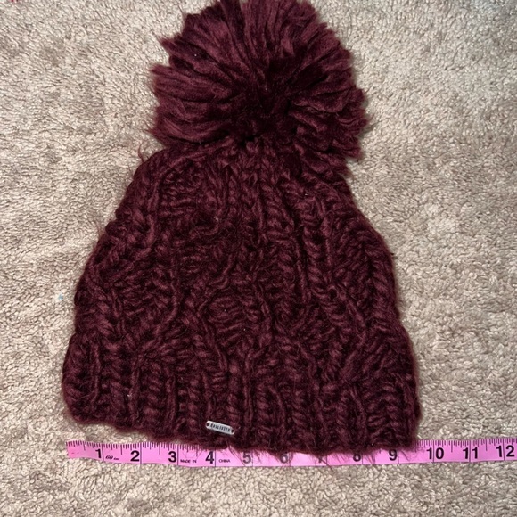 Hollister Women’s Maroon Cable Knit Pom Beanie - Picture 2 of 6